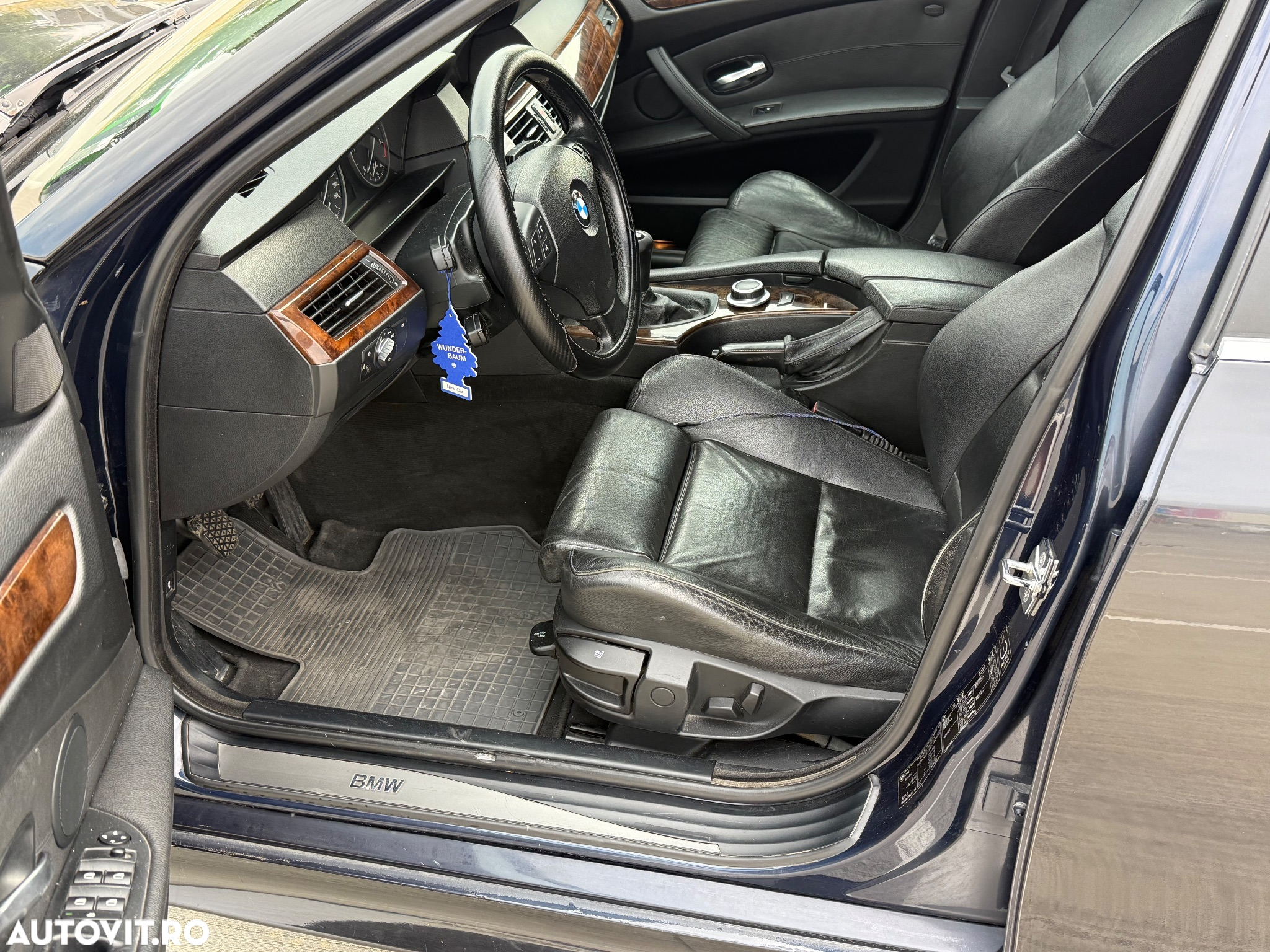 BMW Seria 5 525xd Touring - 6