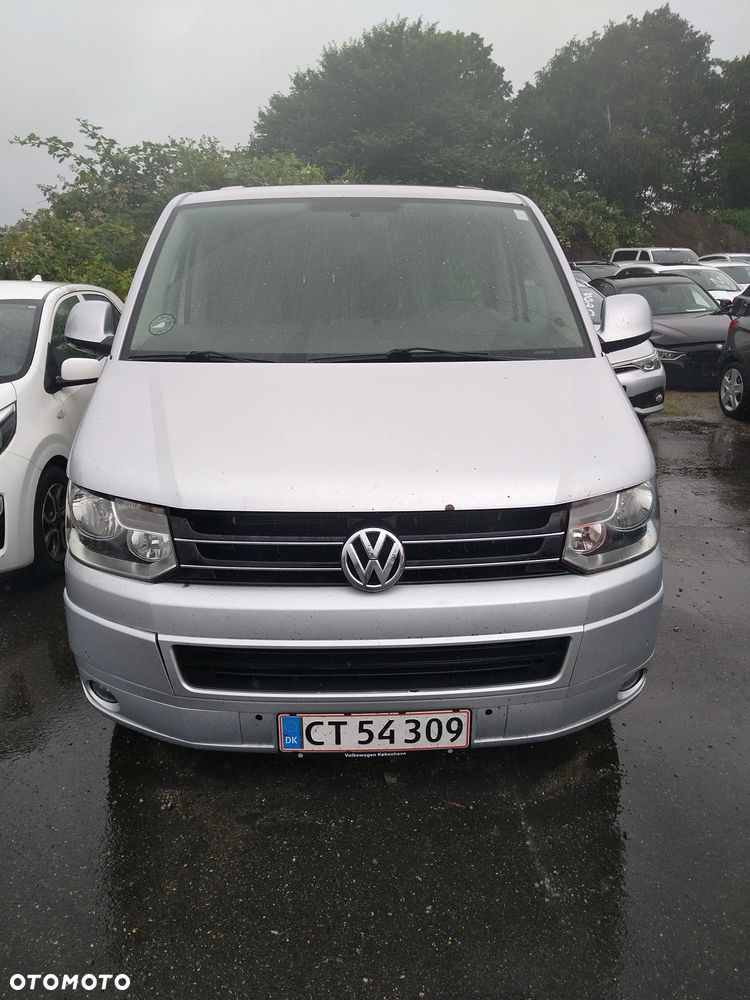 Volkswagen Caravelle - 10