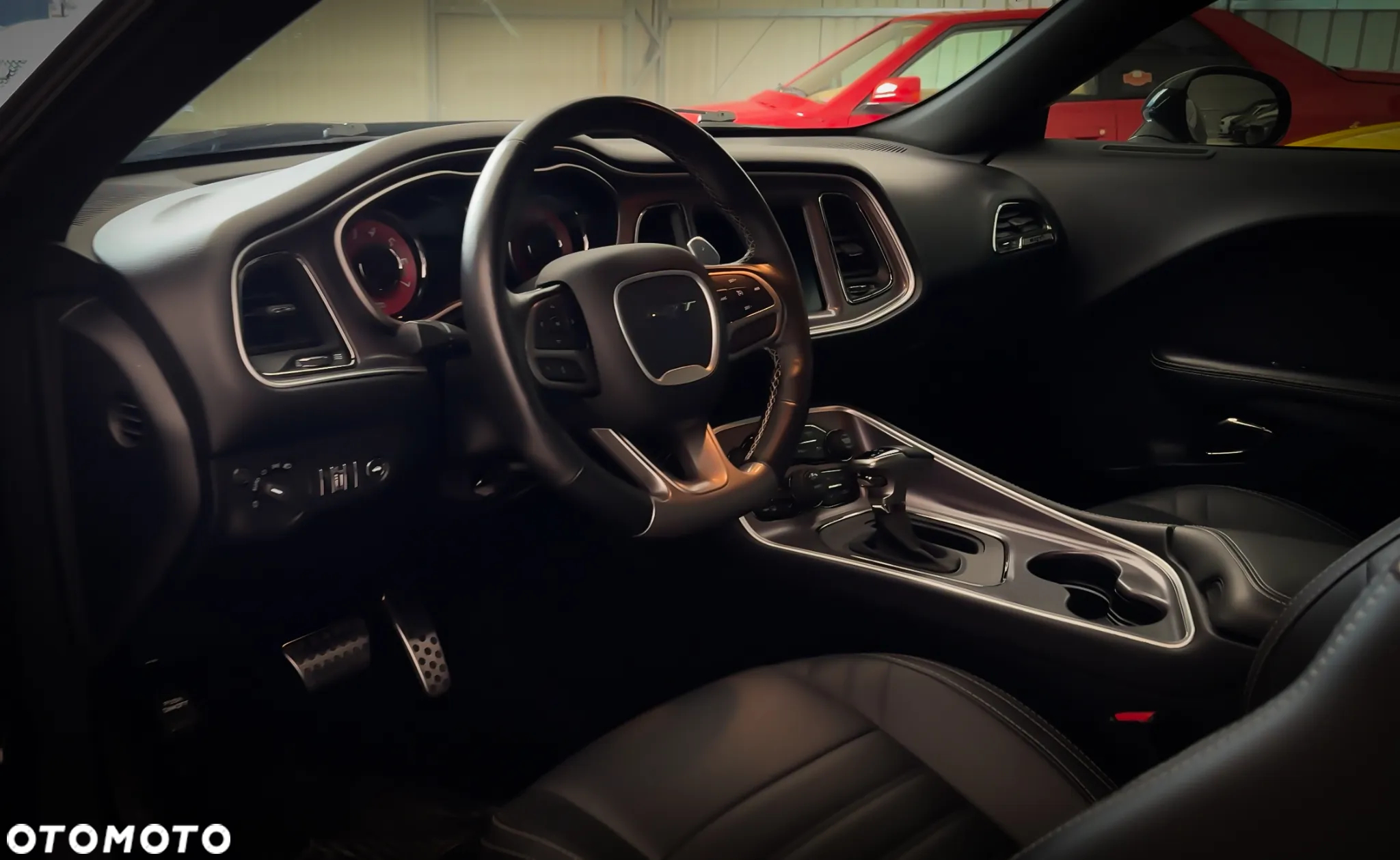 Dodge Challenger 6.2 Hellcat - 31