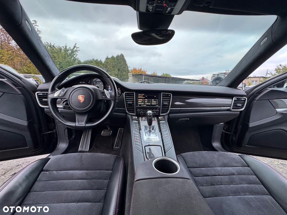 Porsche Panamera GTS PDK - 5