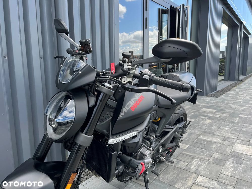 Ducati Monster - 10