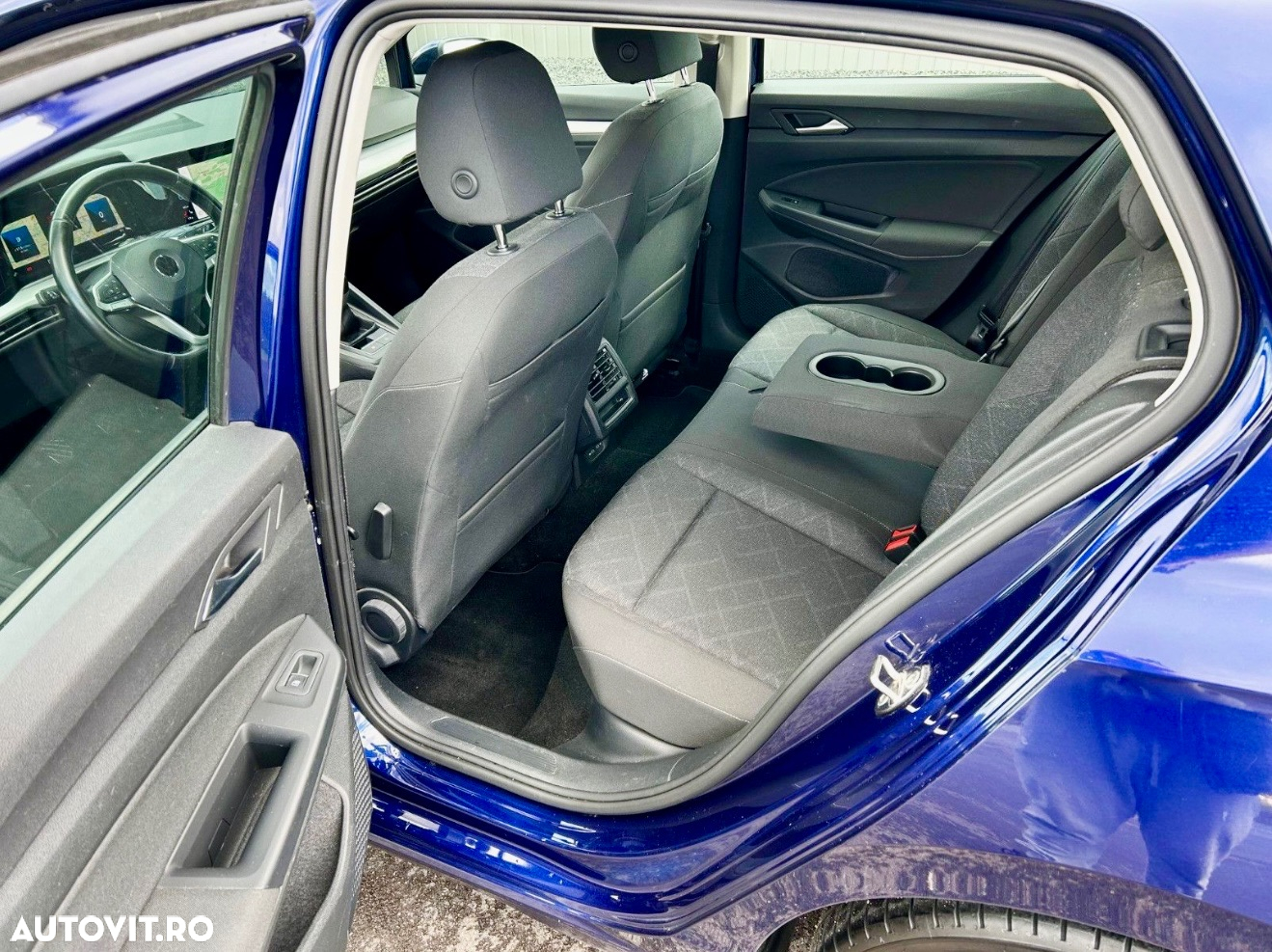Volkswagen Golf - 11