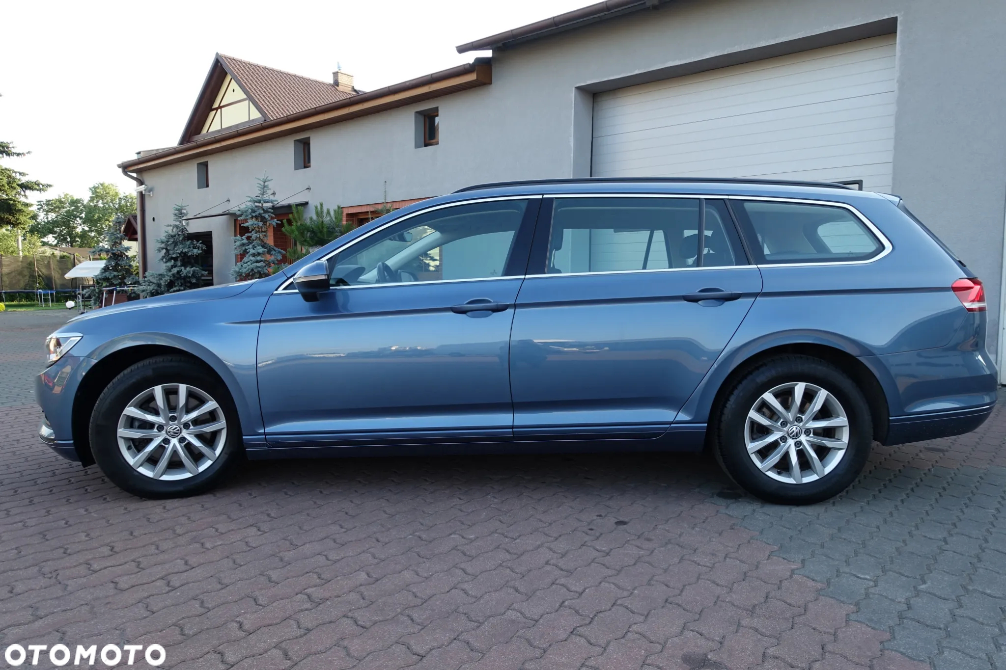 Volkswagen Passat - 10