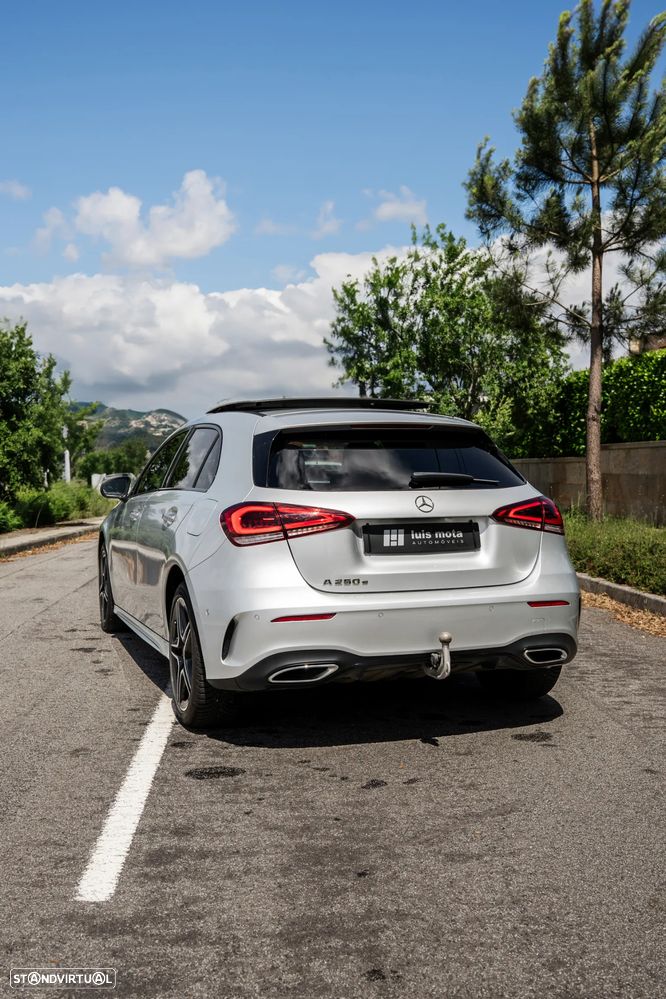 Mercedes-Benz A 250 e 8G-DCT AMG Line - 16