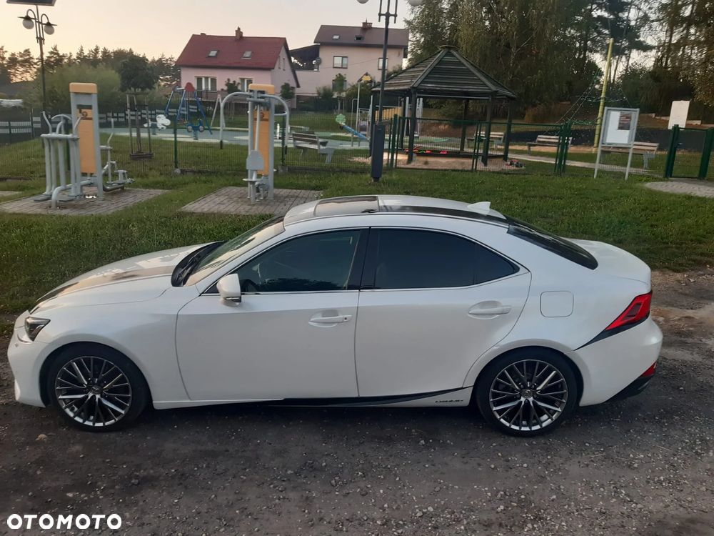 Lexus IS 300h Prestige EU6 - 7