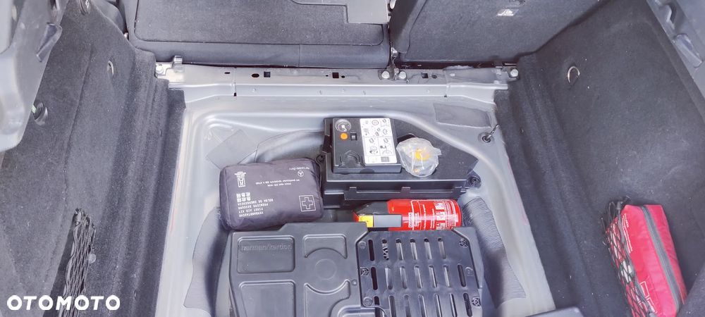 Mercedes-Benz GLA 250 4-Matic - 11