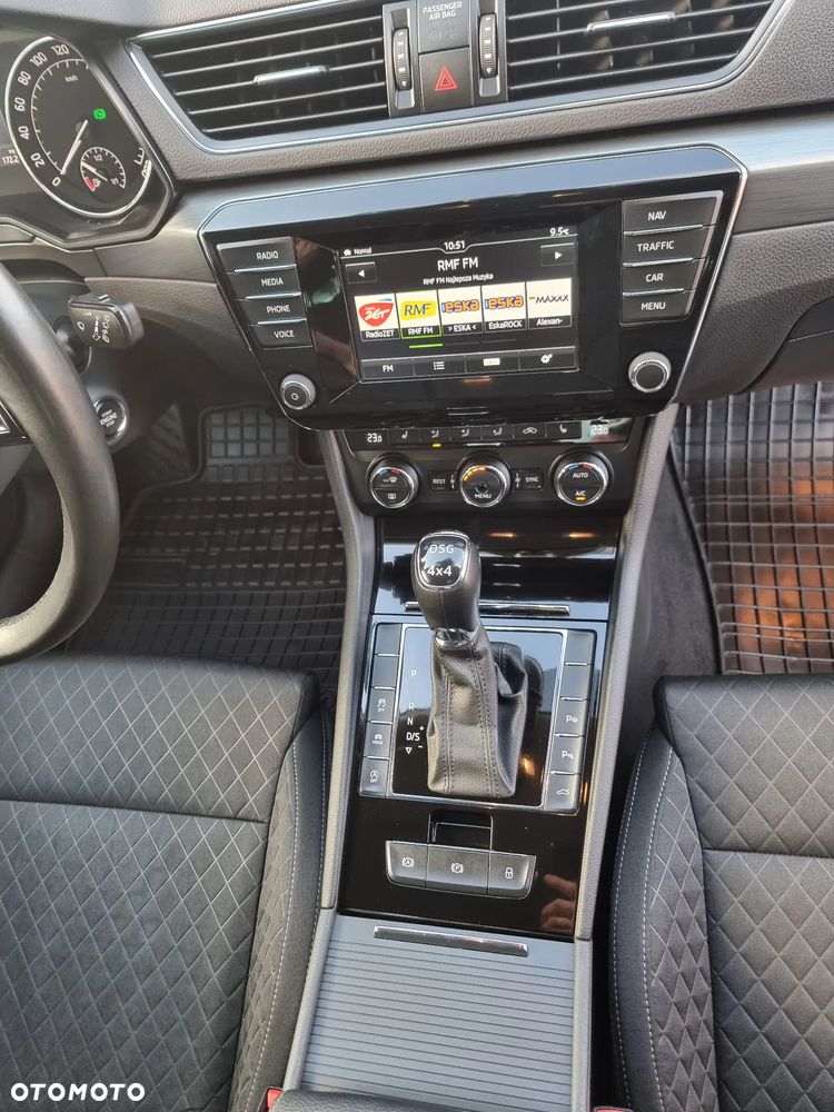 Skoda Superb 2.0 TSI 4x4 Style DSG - 19