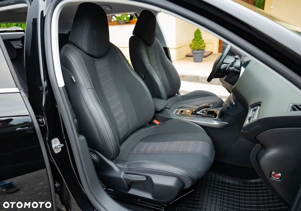 Peugeot 308 BlueHDi 130 EAT6 Stop & Start Allure - 26