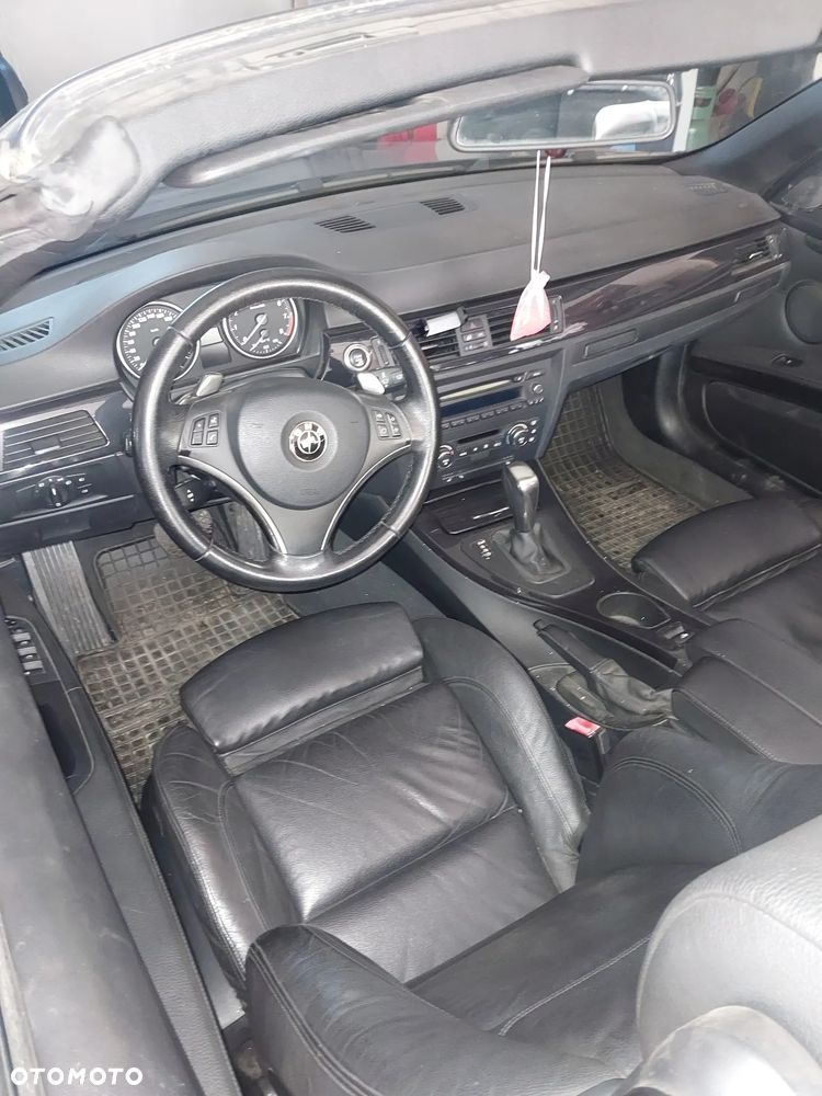 BMW Seria 3 330i - 11
