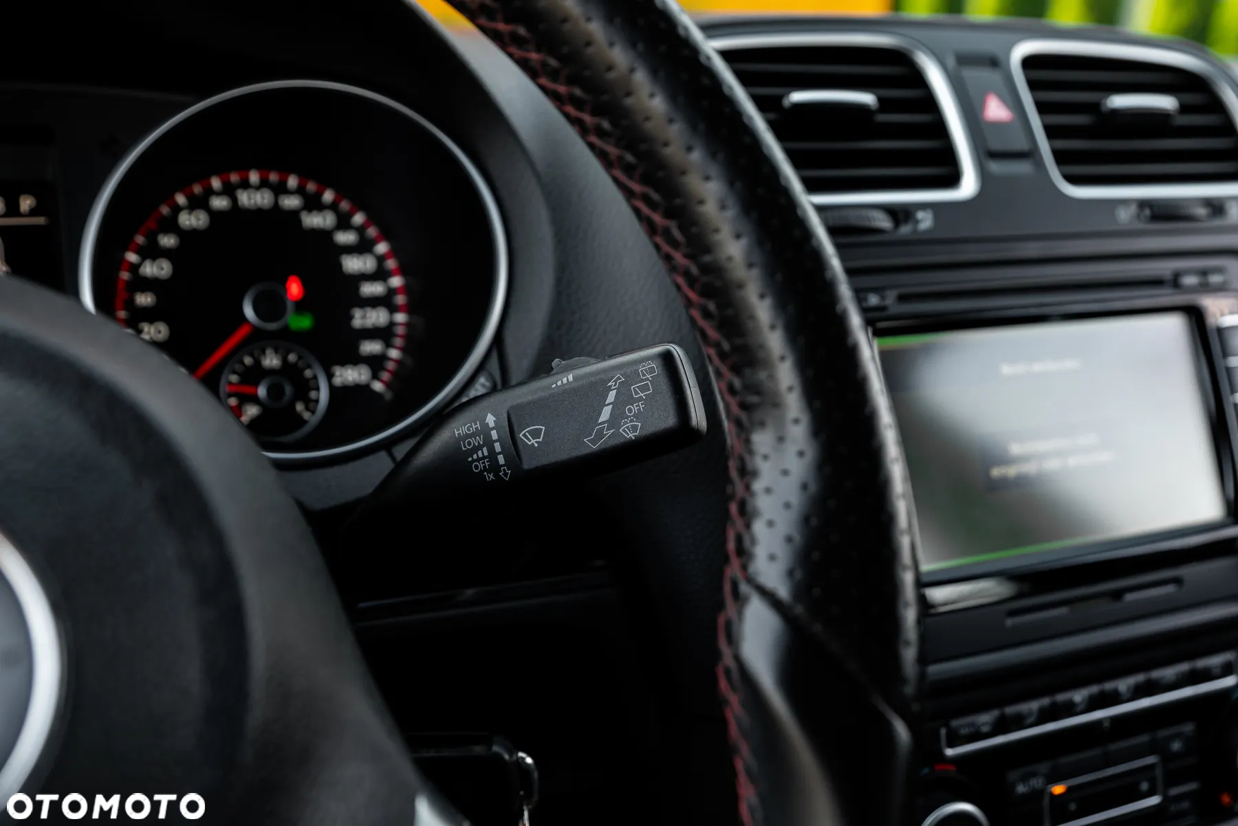 Volkswagen Golf 2.0 GTI DSG - 24