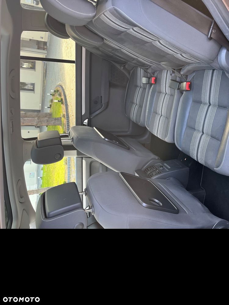 Volkswagen Touran 2.0 TDI DPF BlueMotion Technology DSG MATCH - 9