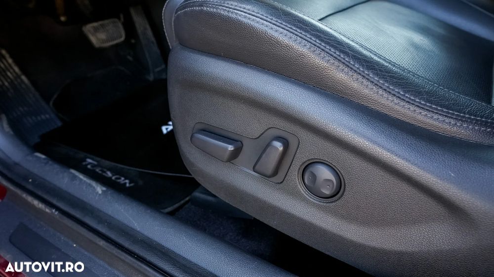 Hyundai Tucson 2.0 CRDI 4WD 6AT Luxury+ - 28