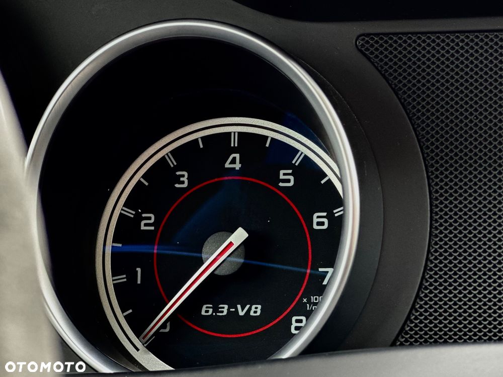 Mercedes-Benz Klasa C 63 AMG - 23