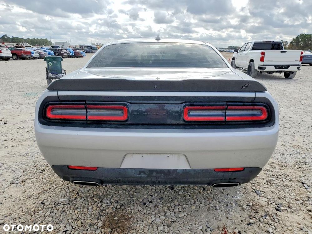 Dodge Challenger 3.6 GT AWD - 6