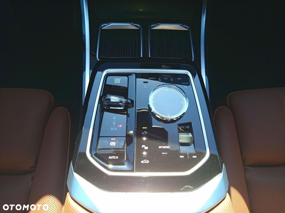 BMW Seria 7 - 18