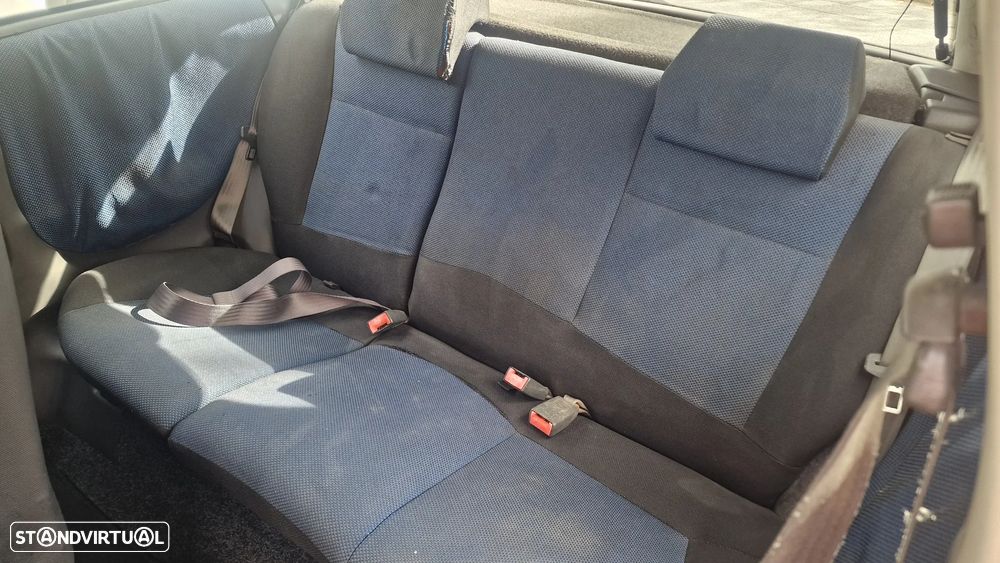 Fiat Punto ver-1-2-16v-80-sport - 6