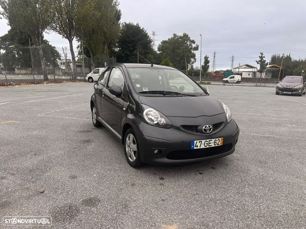 Toyota Aygo - 1