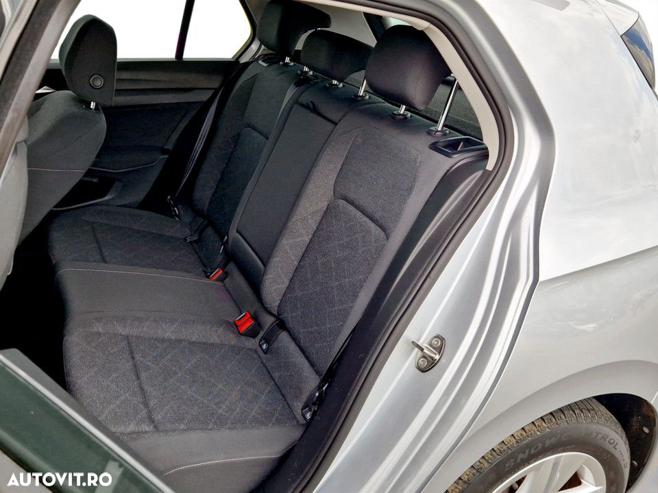Volkswagen Golf 1.0 eTSI DSG MHEV Life - 15