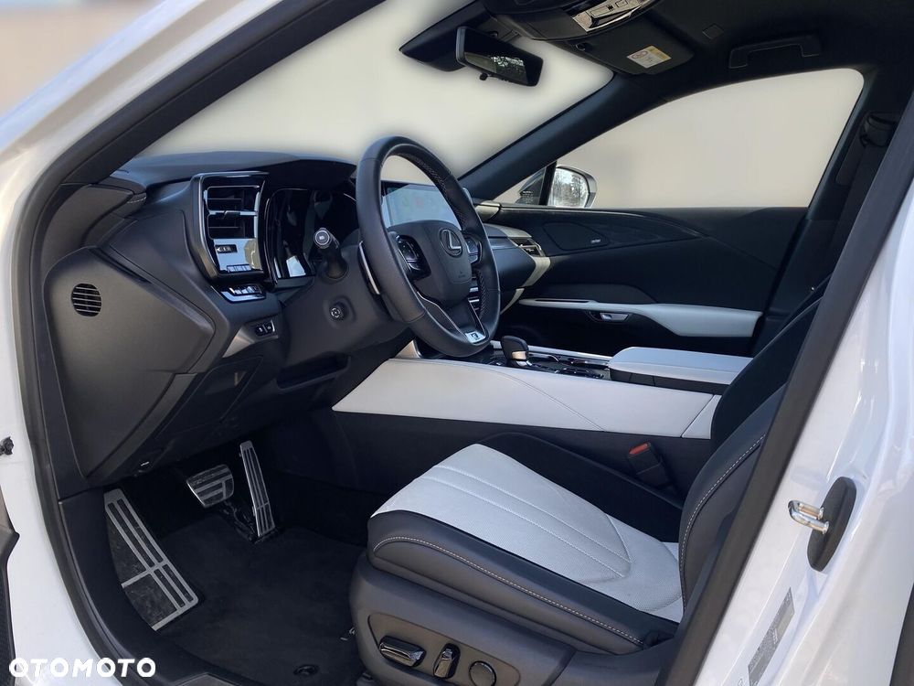 Lexus RX - 15