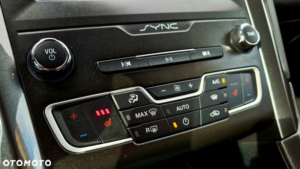 Ford Mondeo 2.0 EcoBlue Titanium - 30