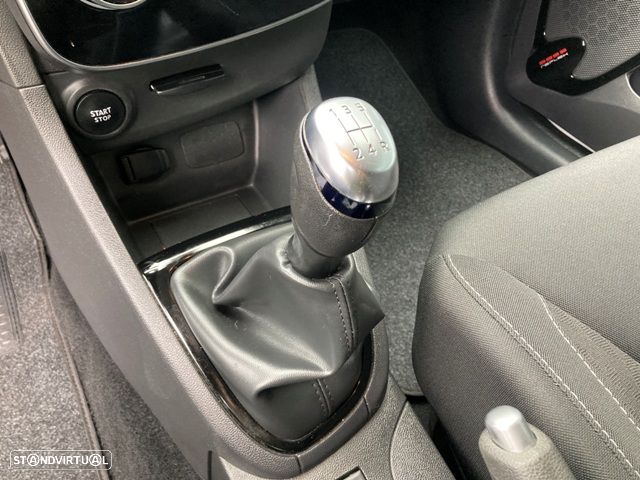 Renault Clio Sport Tourer TCe 90 Limited - 24