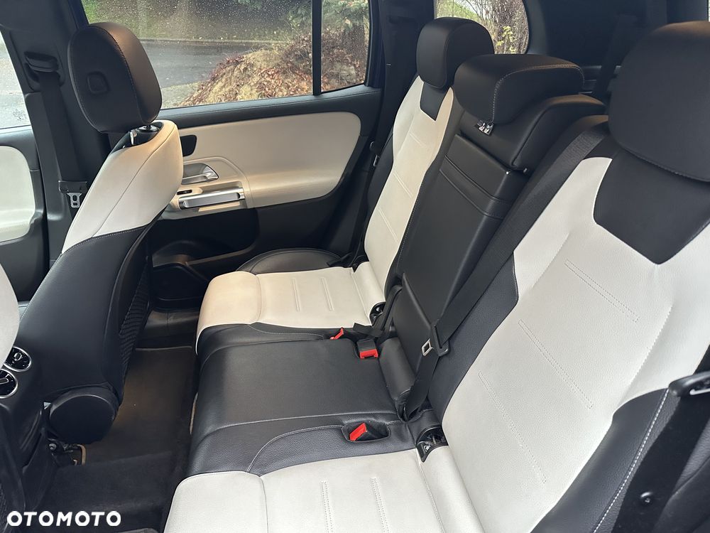 Mercedes-Benz GLB 200 d 4-Matic AMG Line 8G-DCT - 9