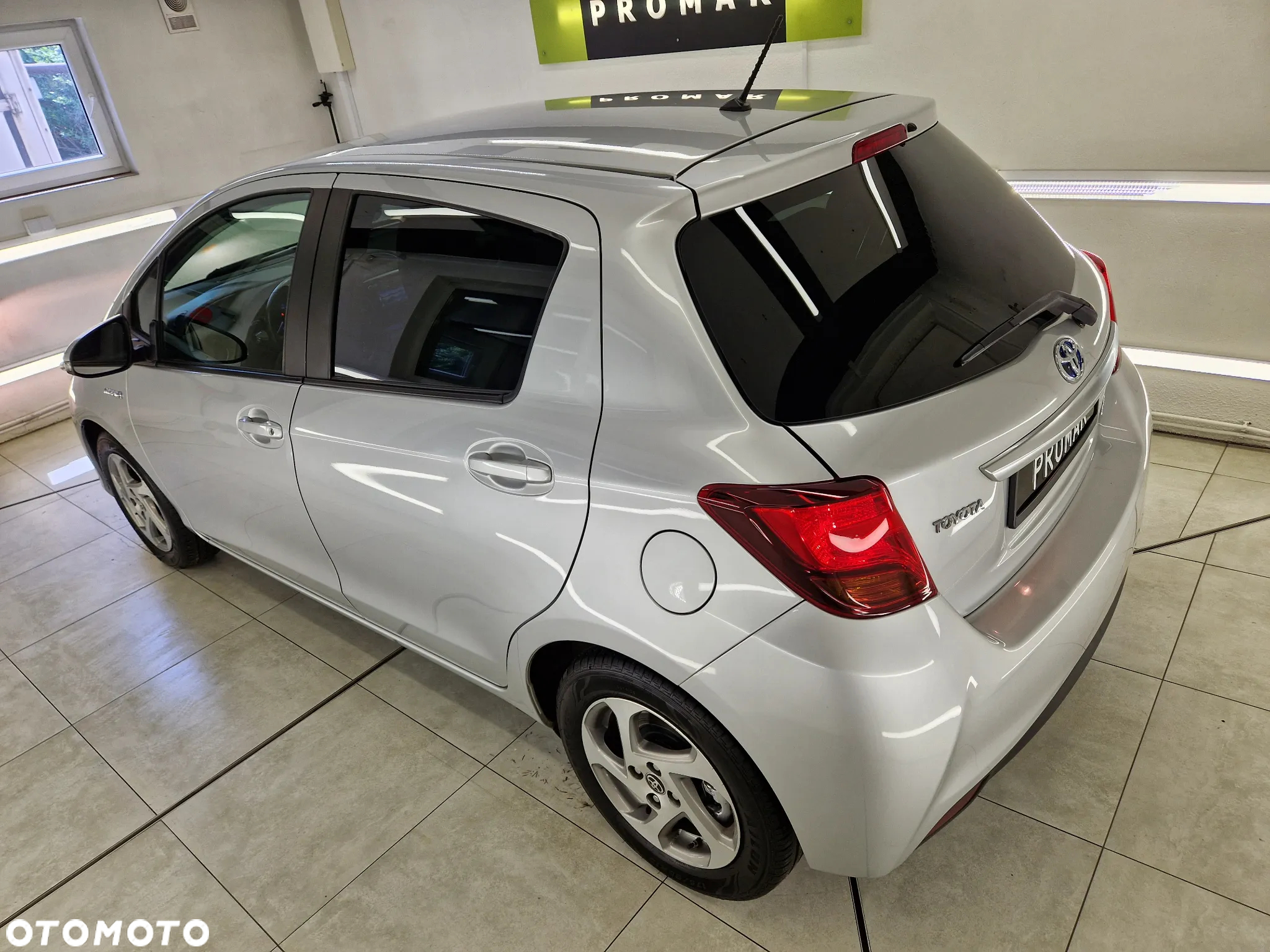 Toyota Yaris Hybrid 1.5 VVT-i Comfort - 6