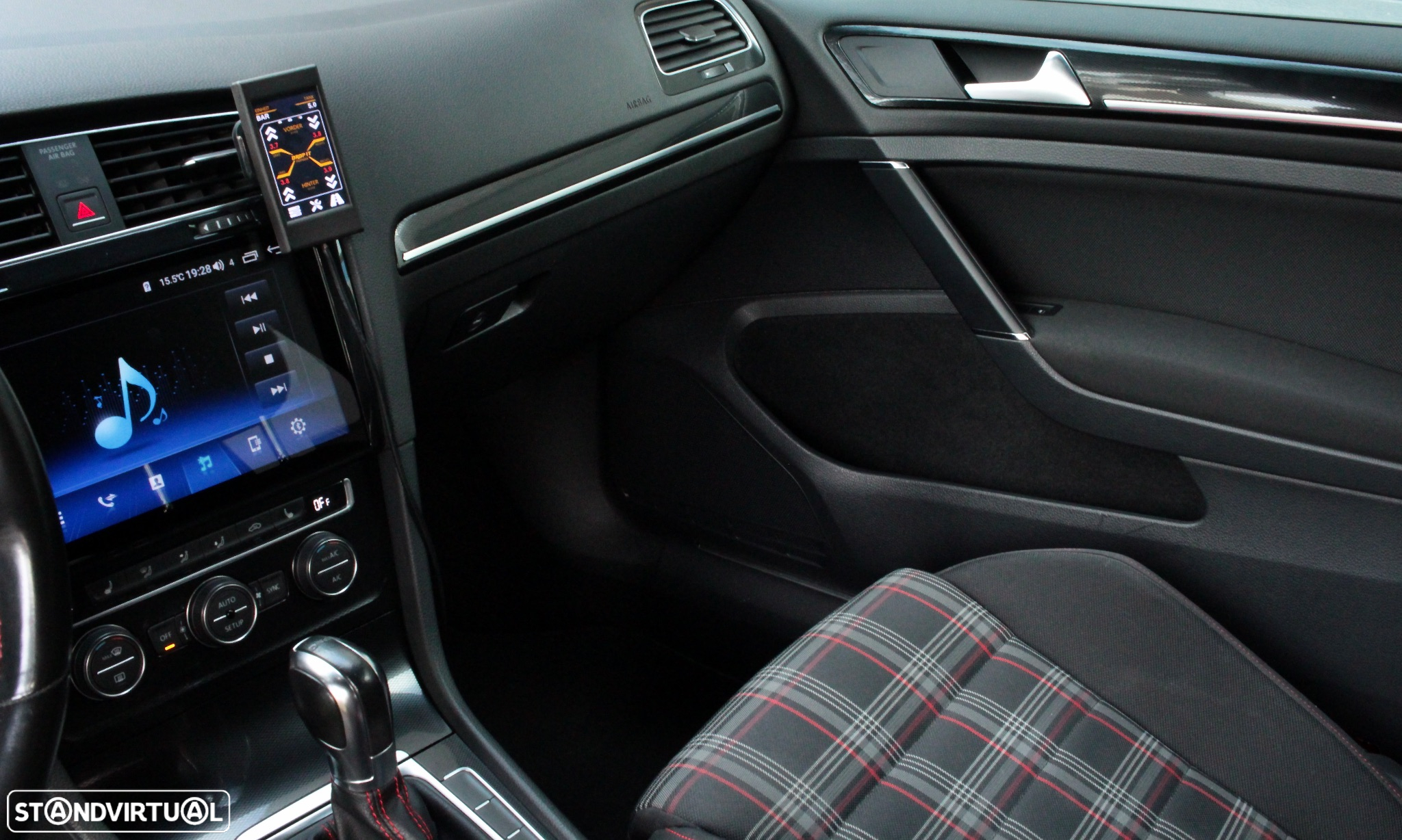 VW Golf 2.0 TSi GTi DSG - 33