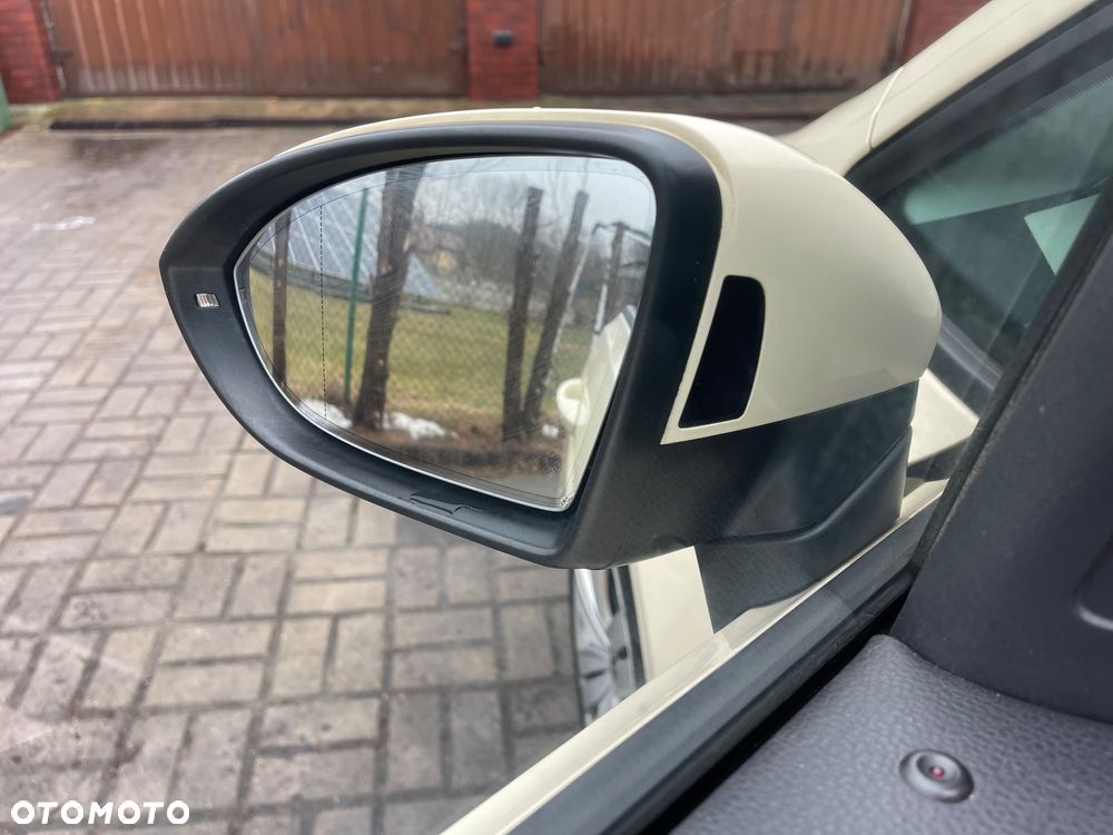 Volkswagen Touran 2.0 TDI SCR DSG Move - 12