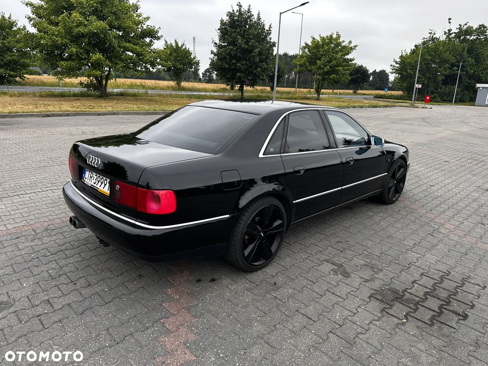 Audi A8 - 6