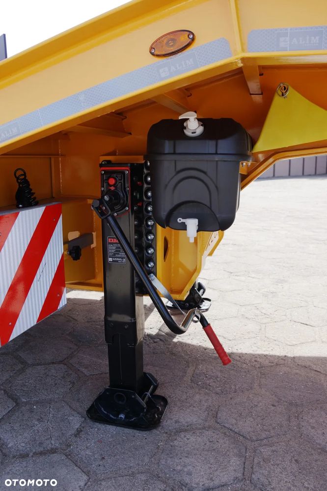 Inny 4 OSIOWA NACZEPA NISKOPODWOZIOWA - ZAGŁĘBIENIE NA ŁYŻKĘ KOPARKI - NAJAZDY HYDRAULICZNE - 22