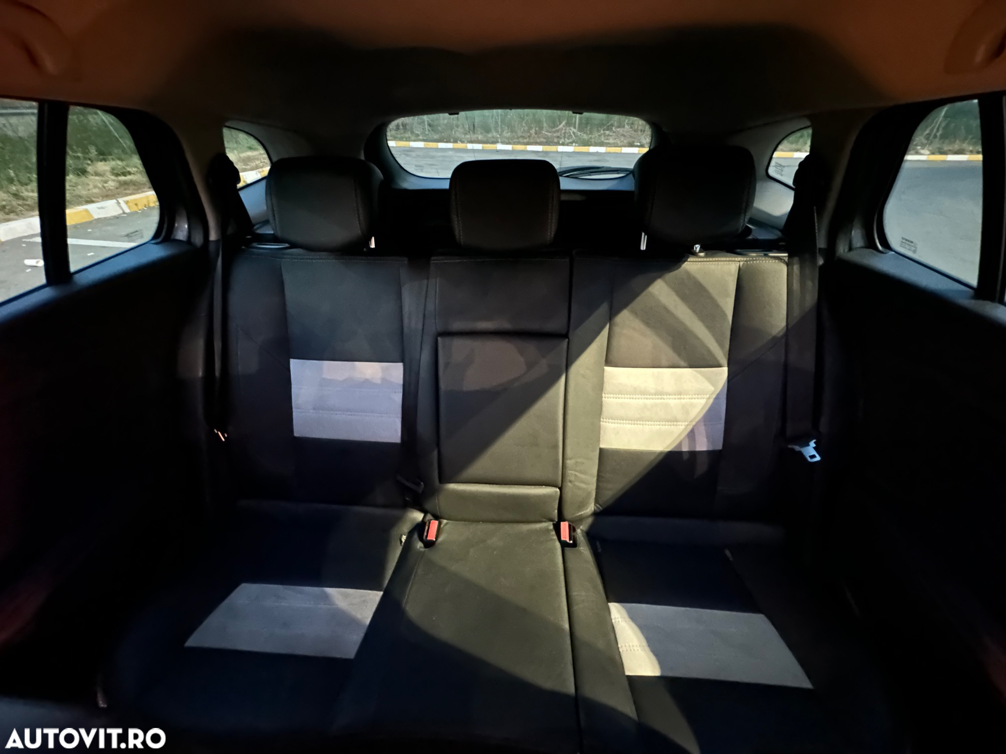 Renault Megane ENERGY dCi 110 Start & Stop Bose Edition - 20