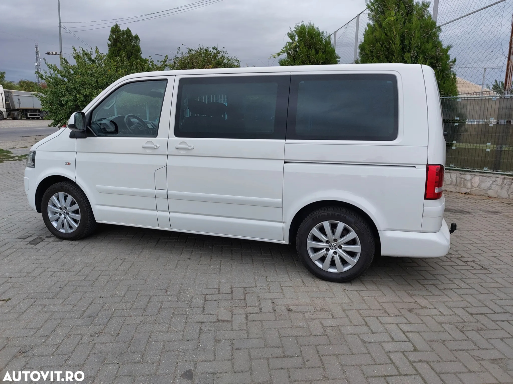 Volkswagen Multivan - 4