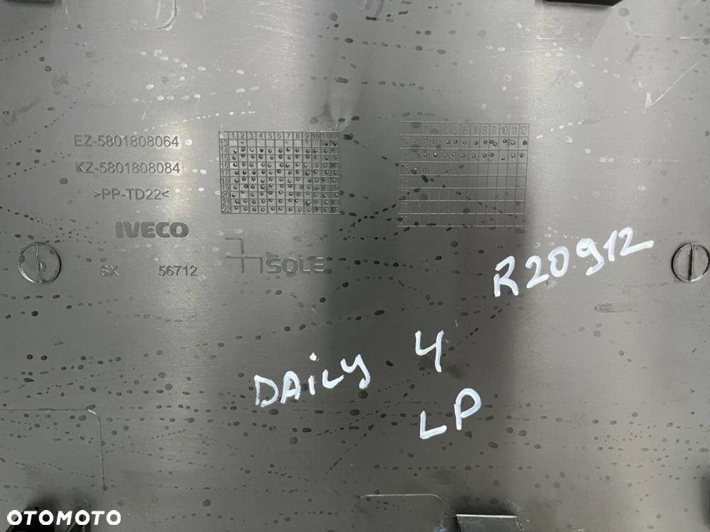 Listwa Iveco Daily 4 IV 14r.- lewa przednia dolna nakładka drzwi kierowcy lewy przód 5801808064 - 7