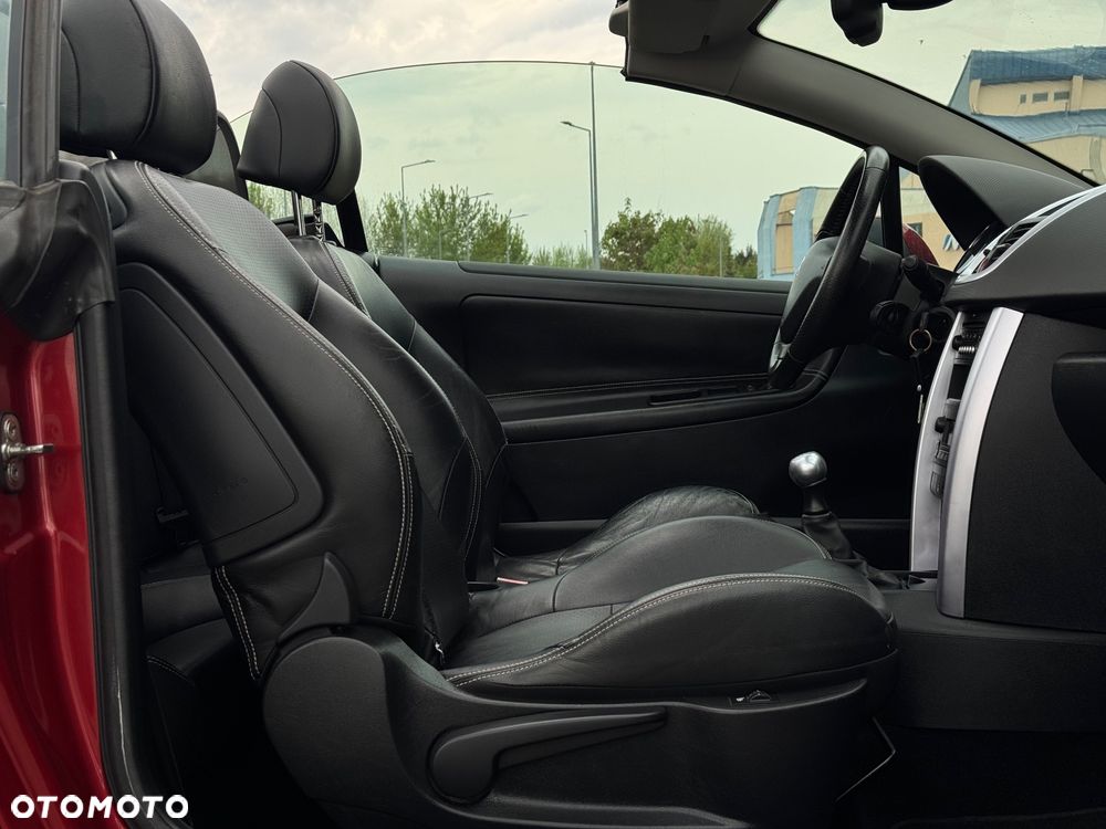 Peugeot 207 CC 120 VTi Premium - 33