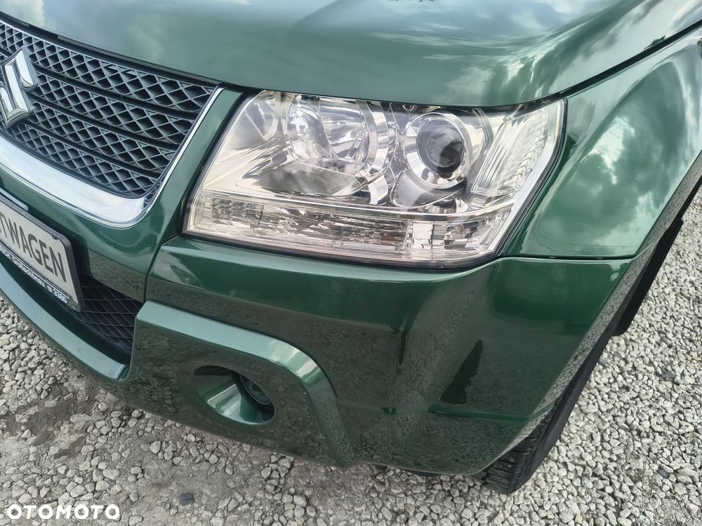 Suzuki Grand Vitara 2.0 Comfort Style - 11