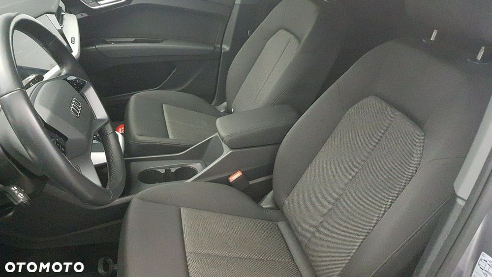 Audi Q4 e-tron - 14