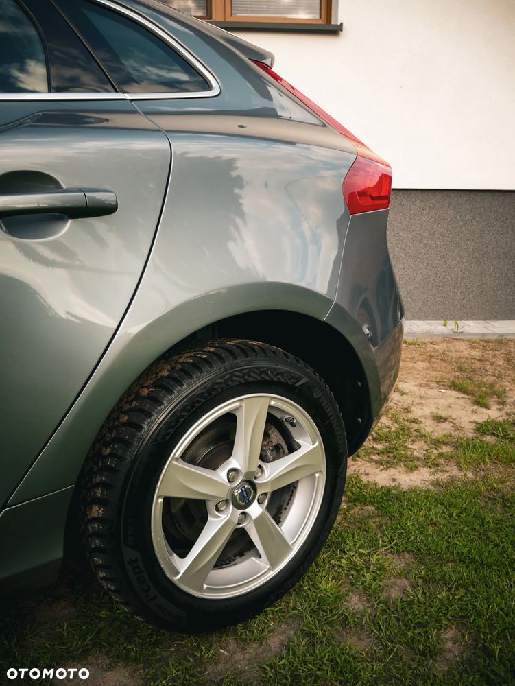 Volvo V40 D4 Summum - 12