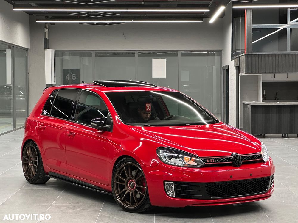 Volkswagen Golf - 1