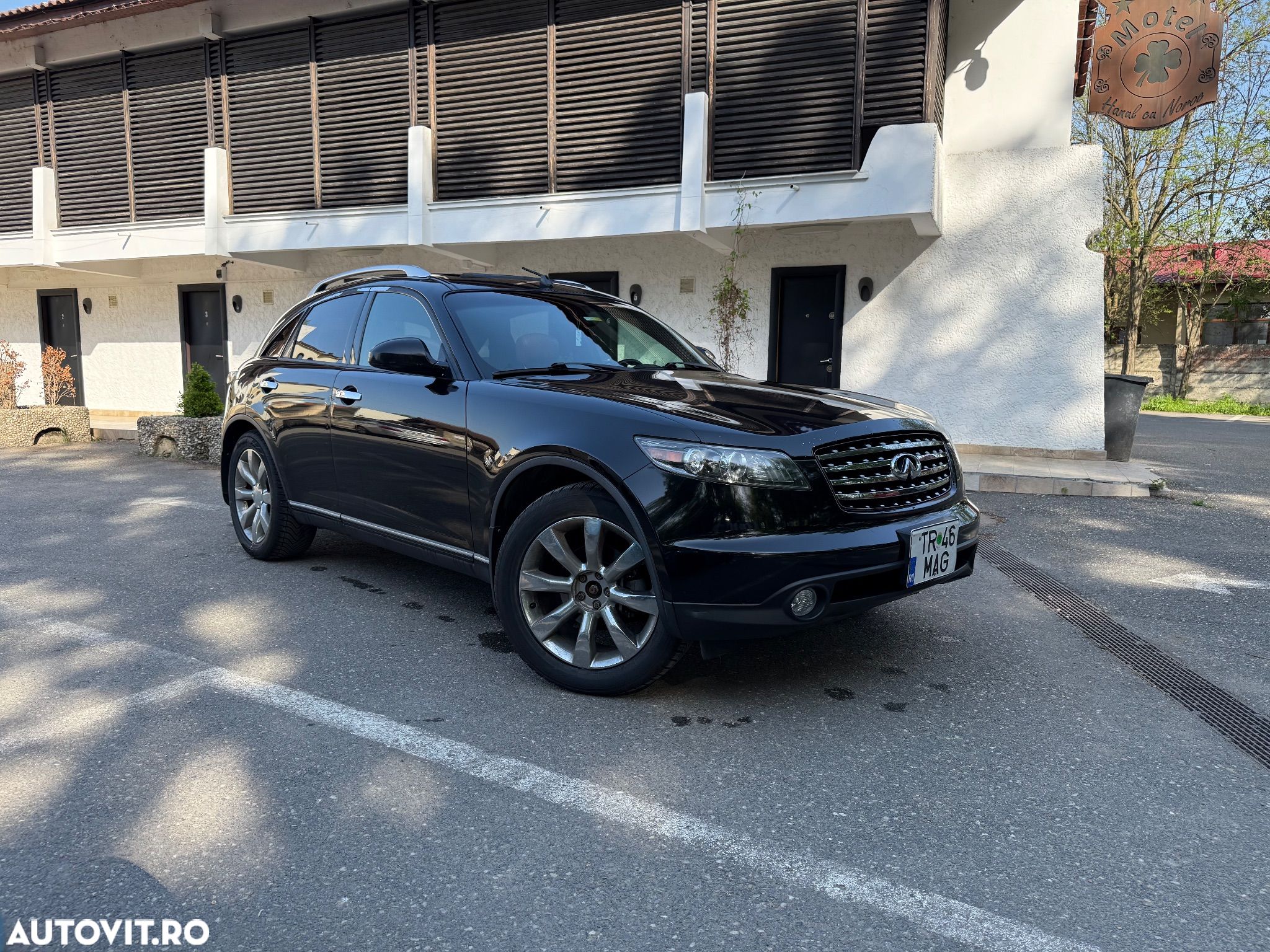 Infiniti FX 45 - 1