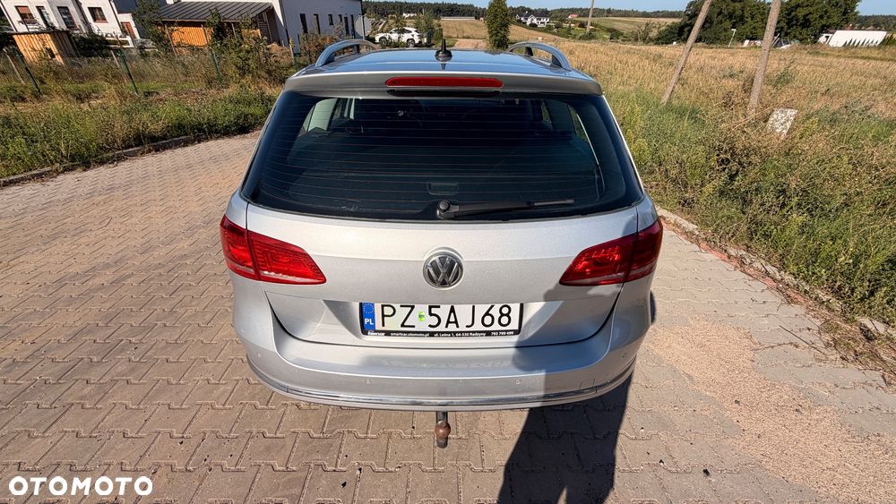 Volkswagen Passat Variant 2.0 TDI DPF Sportline DSG - 23