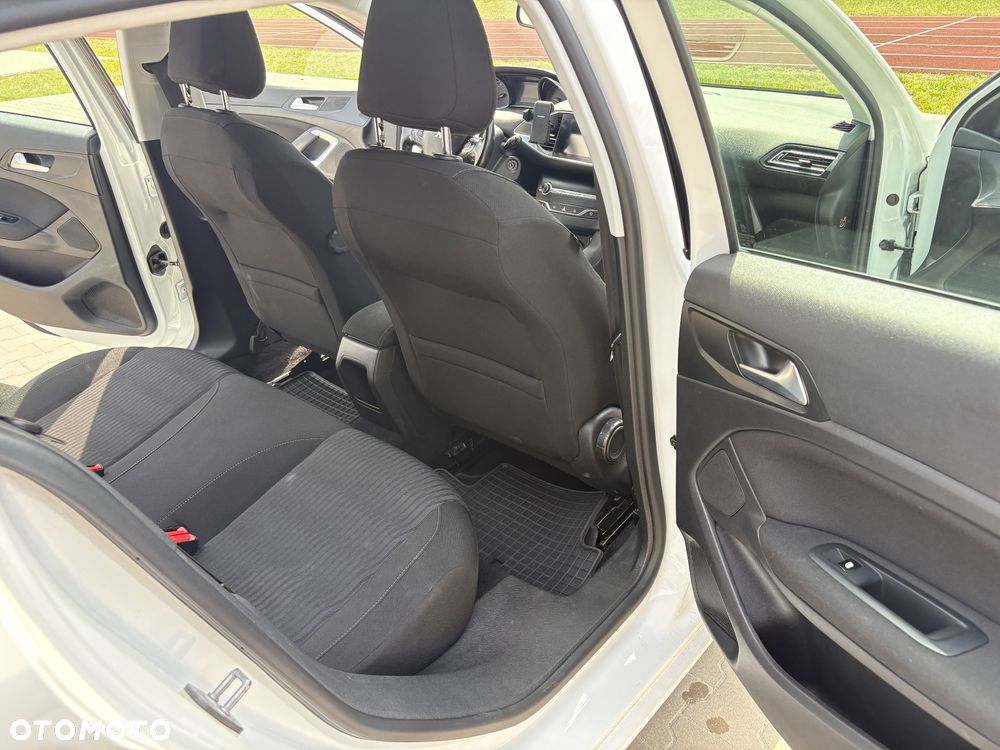 Peugeot 308 - 11