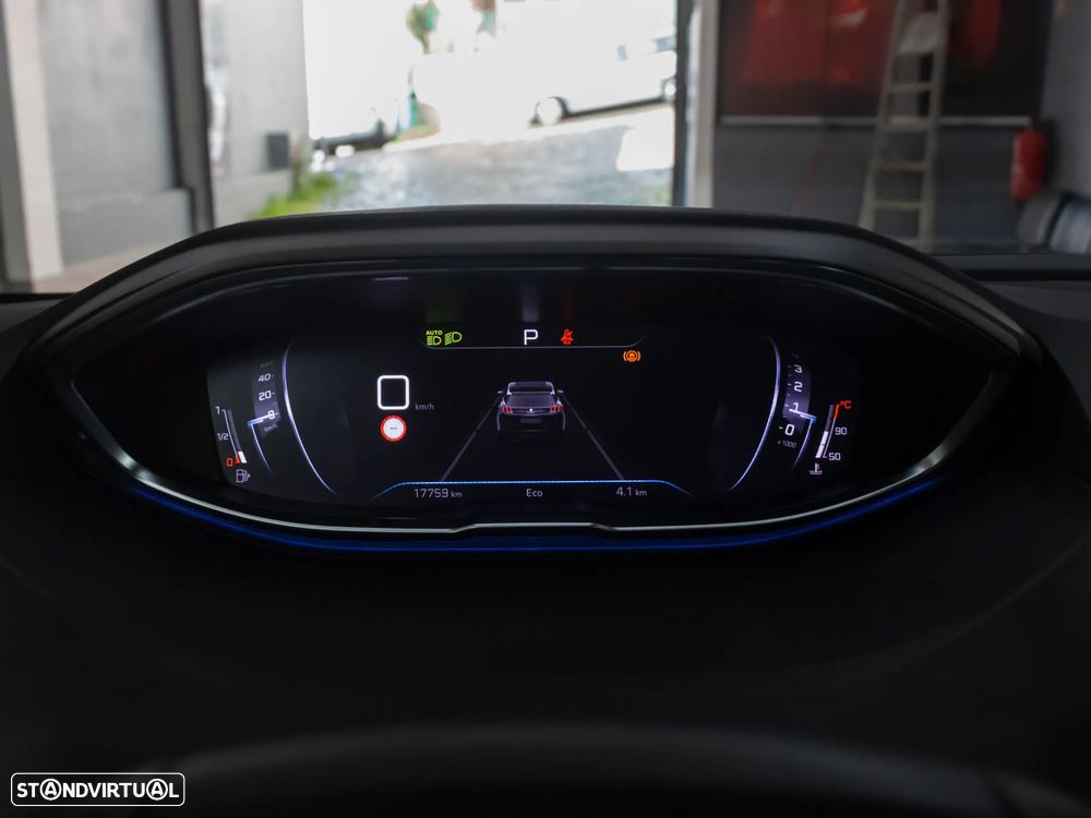 Peugeot 3008 1.2 PureTech Allure EAT8 - 24