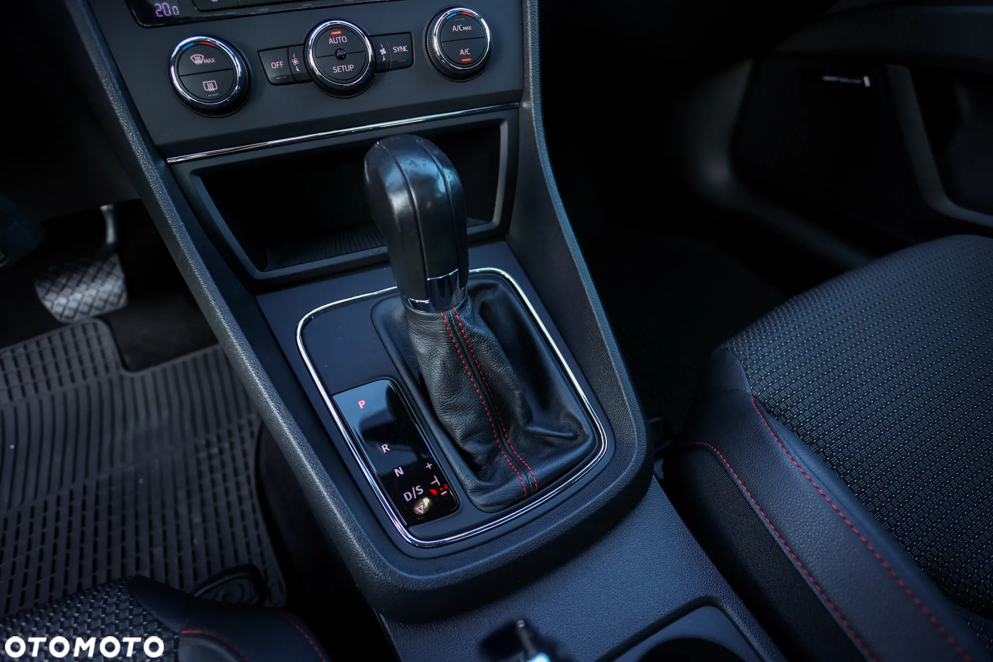 Seat Leon 2.0 TDI FR S&S DSG EU6 - 26