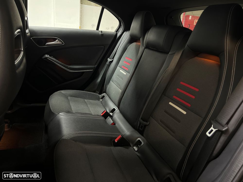 Mercedes-Benz A 180 CDI BE Urban Aut. - 13