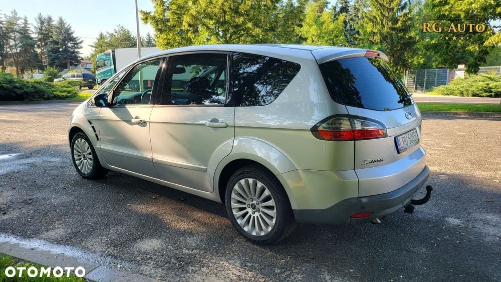 Ford S-Max - 10