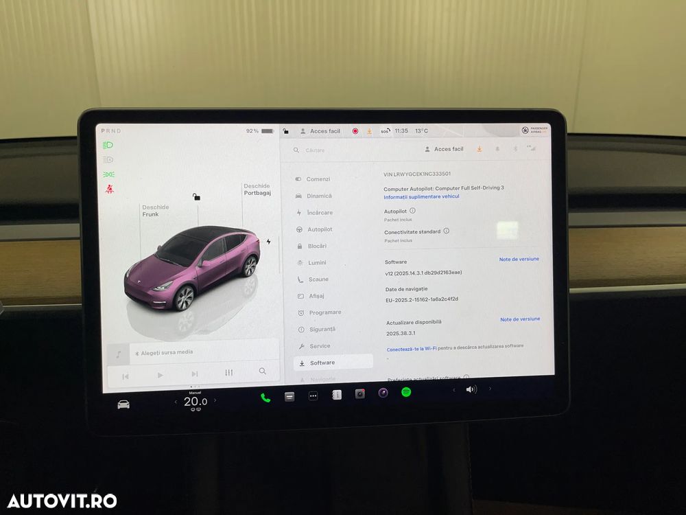 Tesla Model Y Long Range Dual Motor AWD - 32