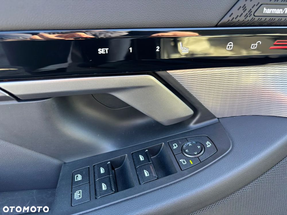 BMW Seria 5 520d xDrive - 21