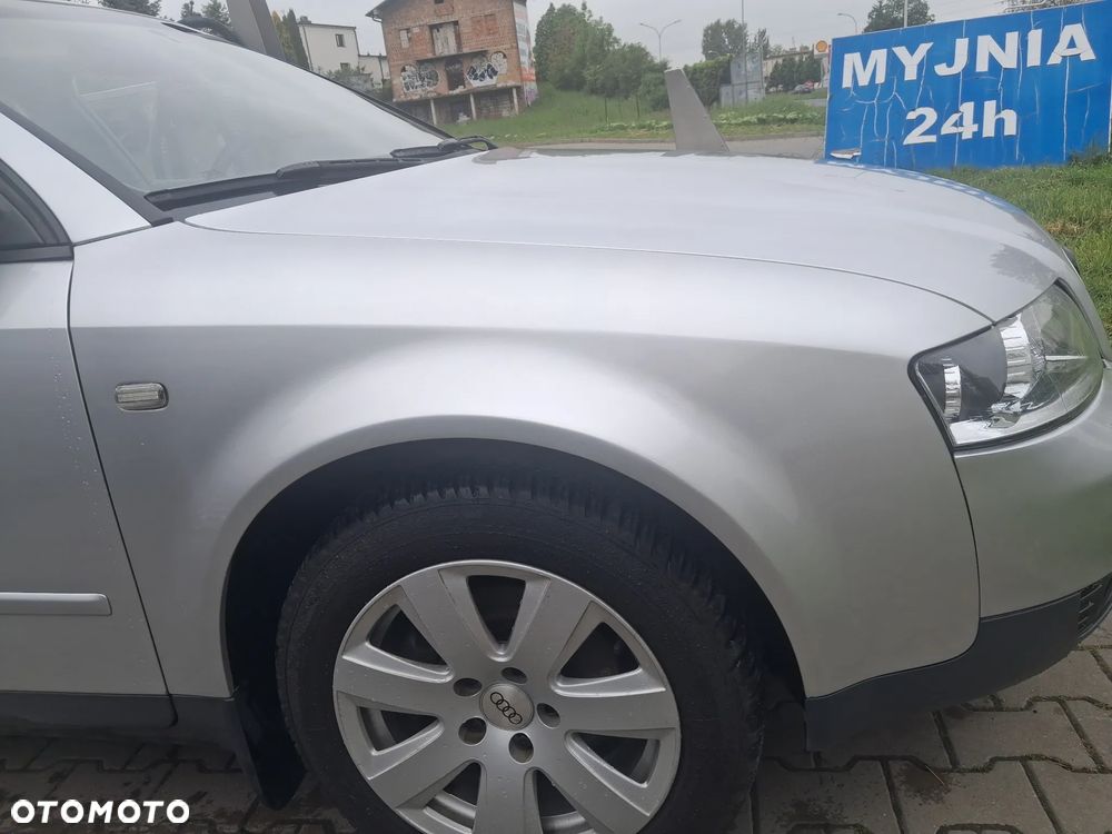 Audi A4 Limousine - 4