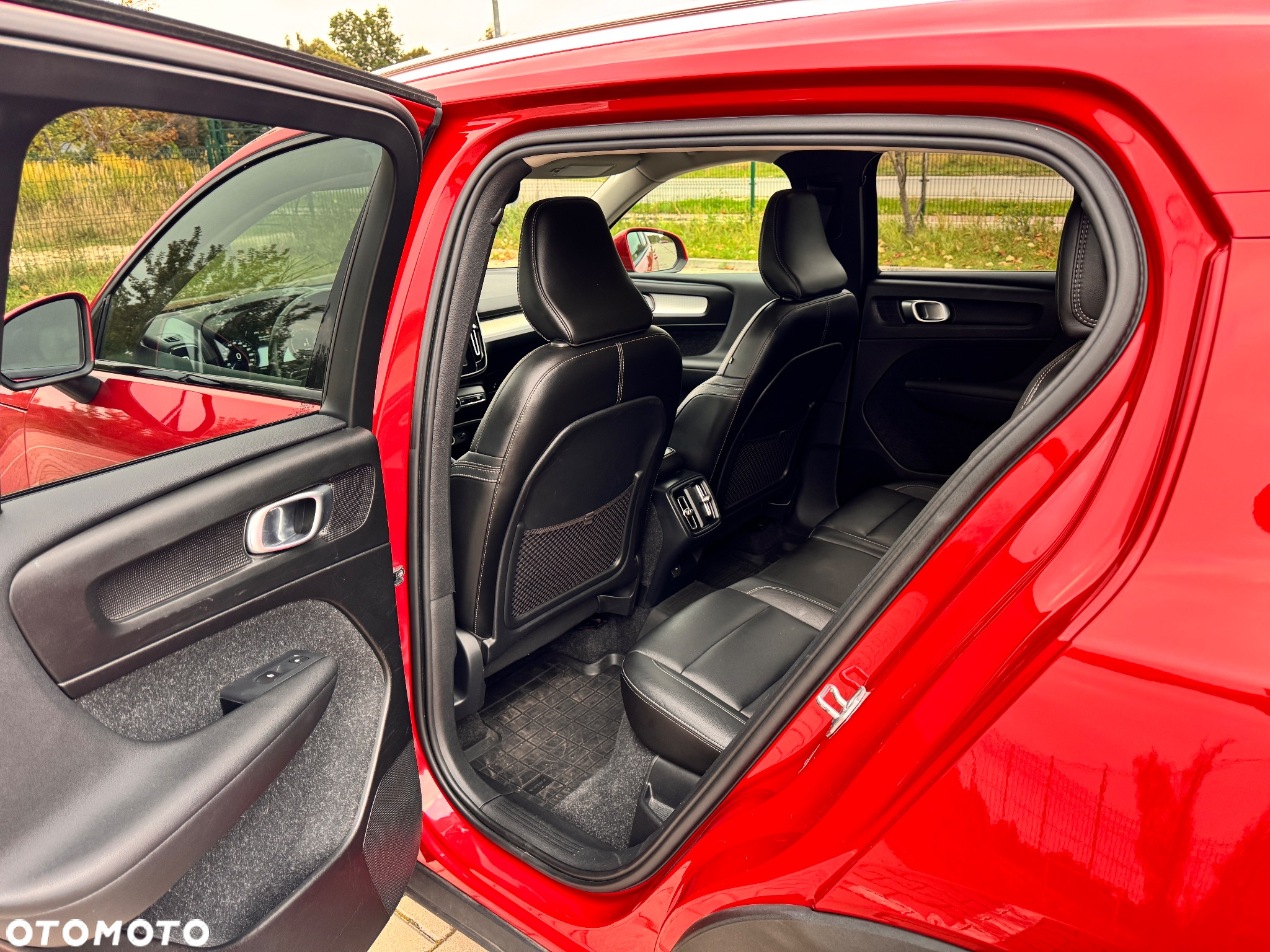 Volvo XC 40 T5 AWD Geartronic Momentum Pro - 30